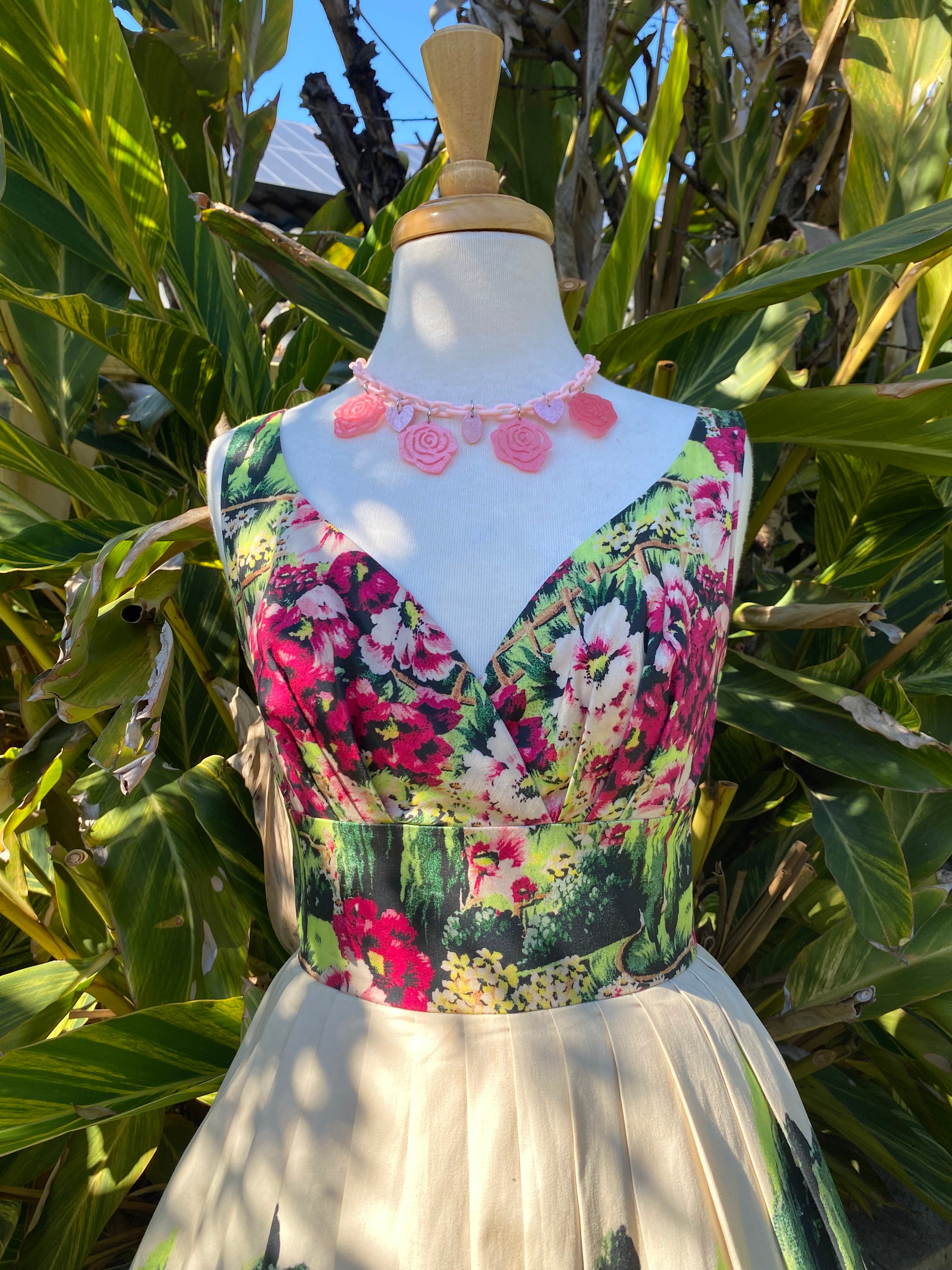 Hearts And Roses 50s Style  Necklace