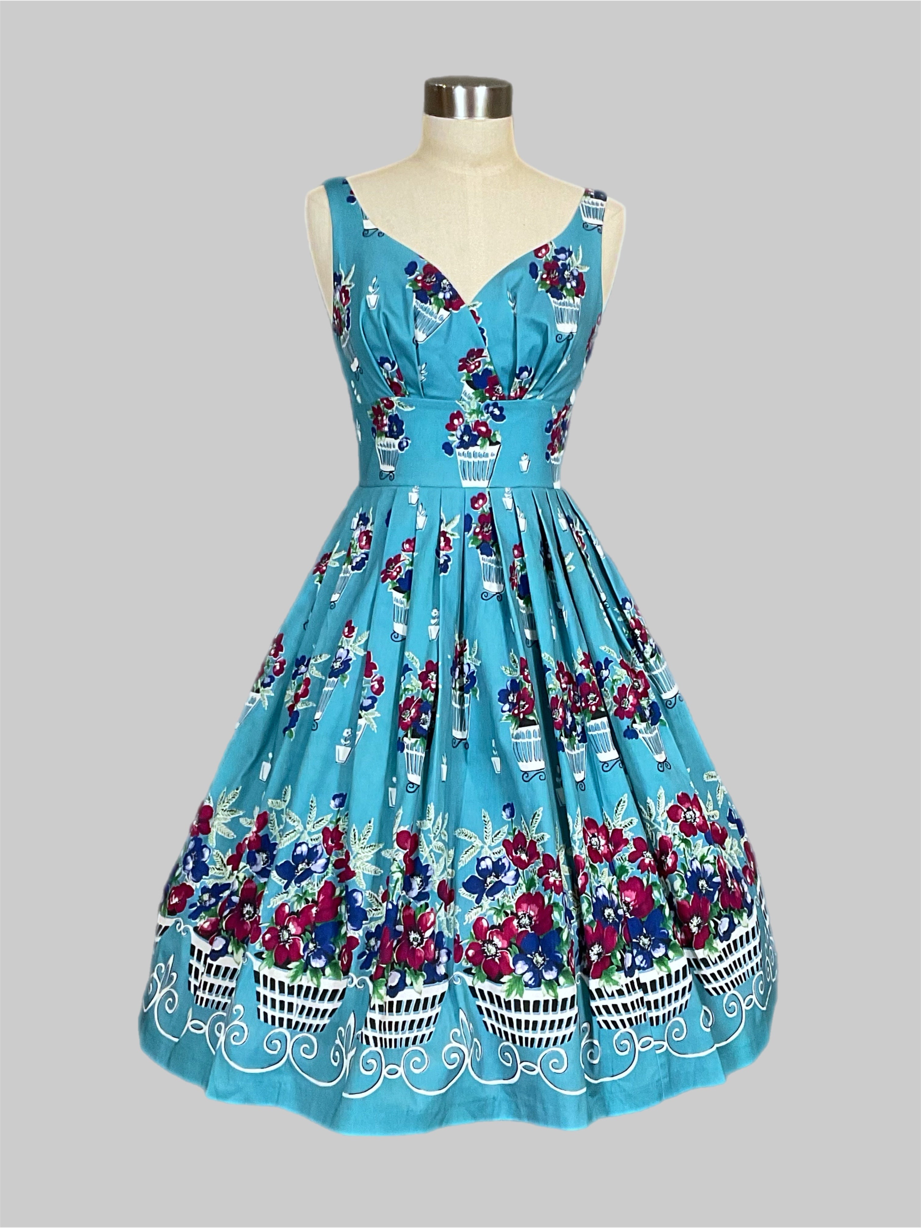 Elizabeth Parisian Patio Vintage Style Dress