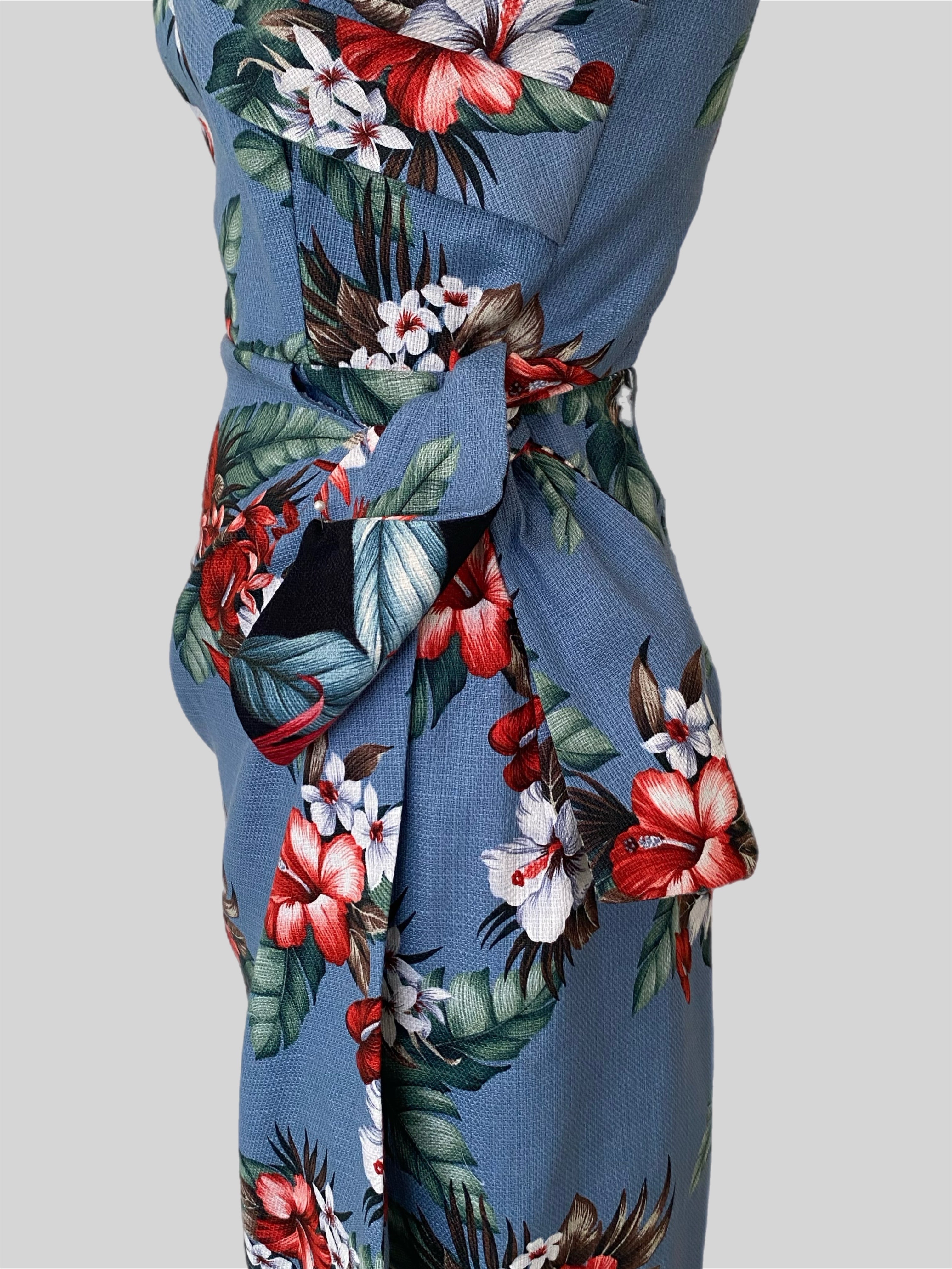Lou-Anne  Blue Hawaiian Sarong Vintage style Dress