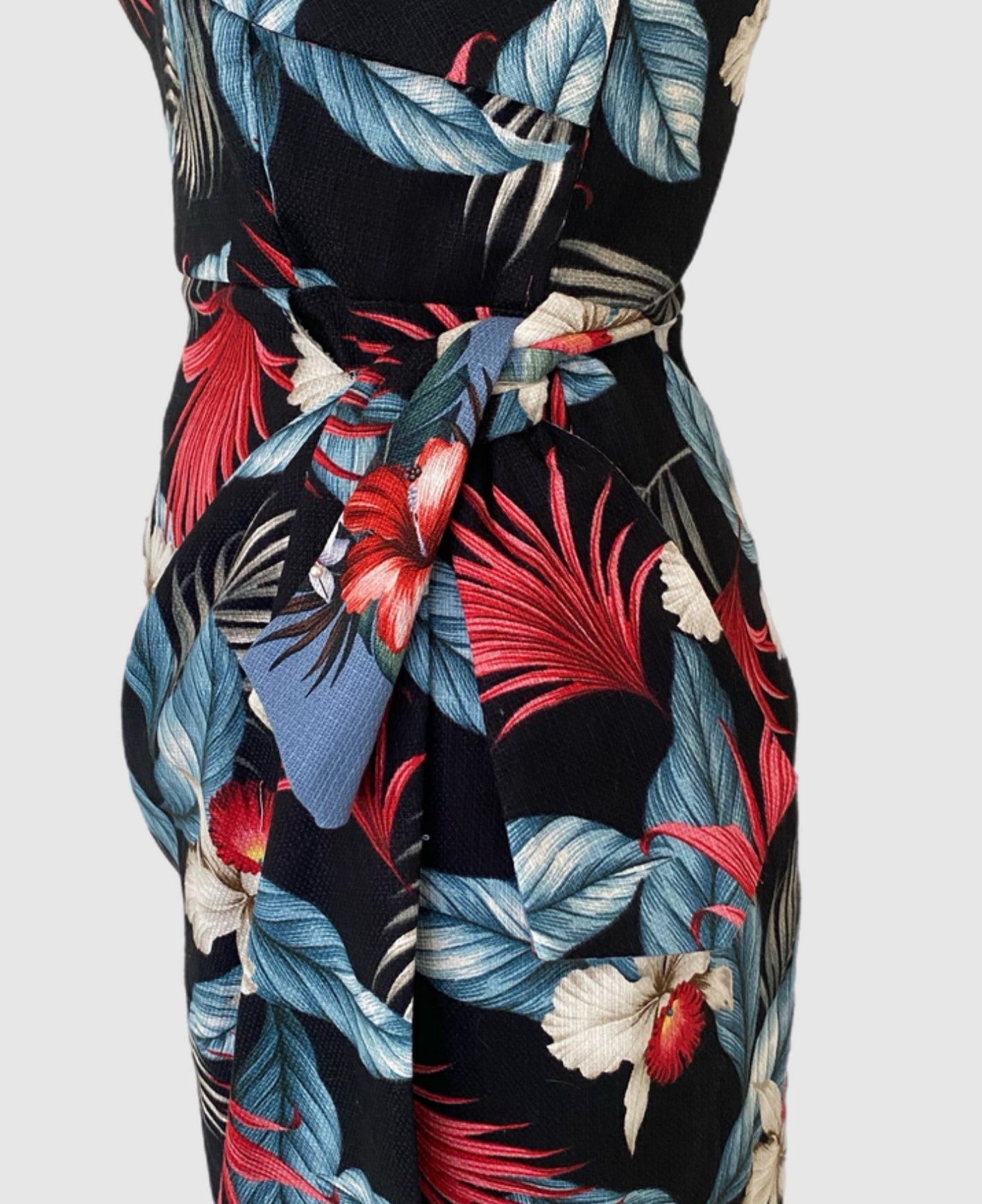 Lou-Anne  Black Hawaiian Sarong Vintage style Dress