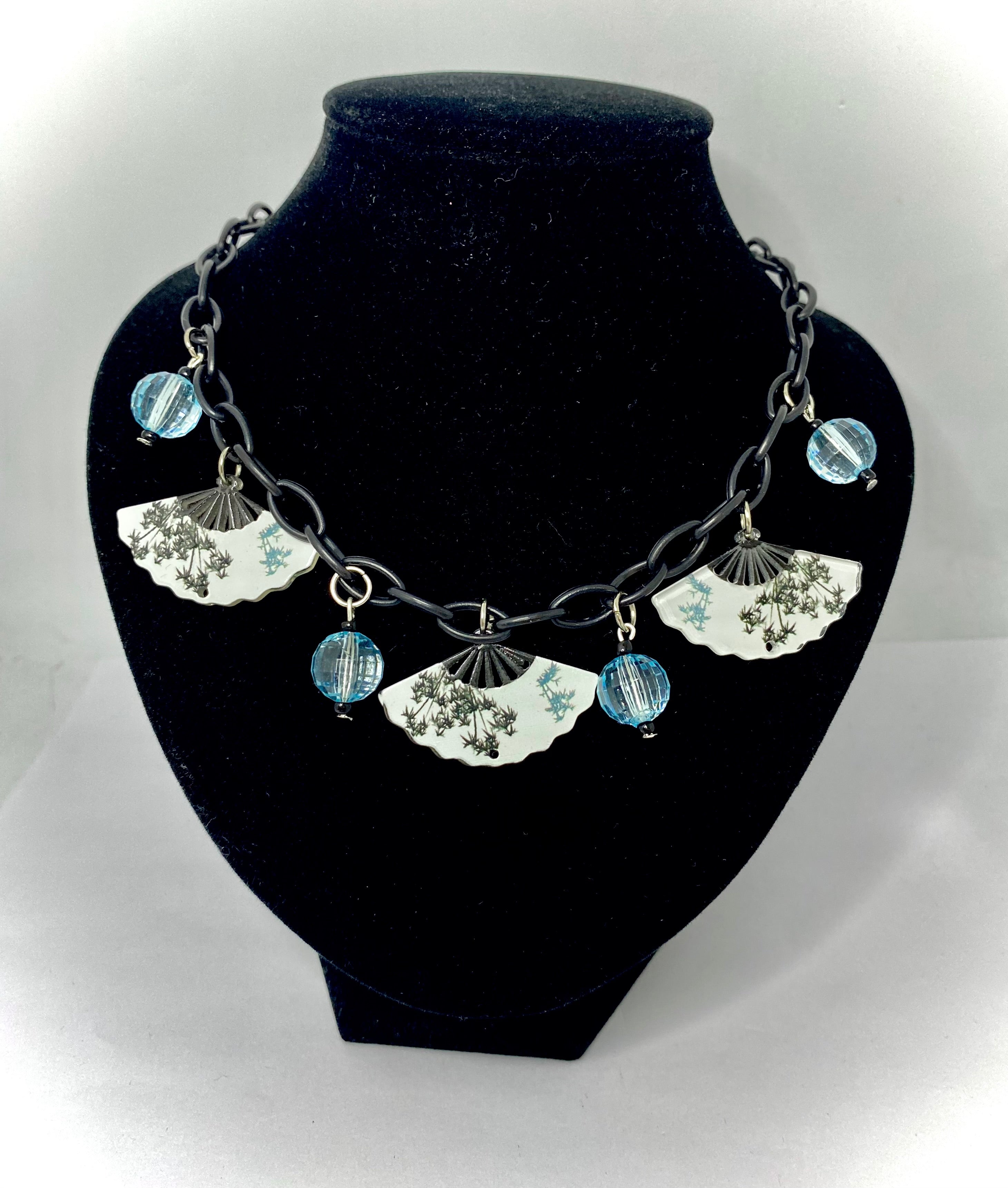 Little fan and lantern Necklace with fan-shaped pendants . Vintage style resin Necklace.