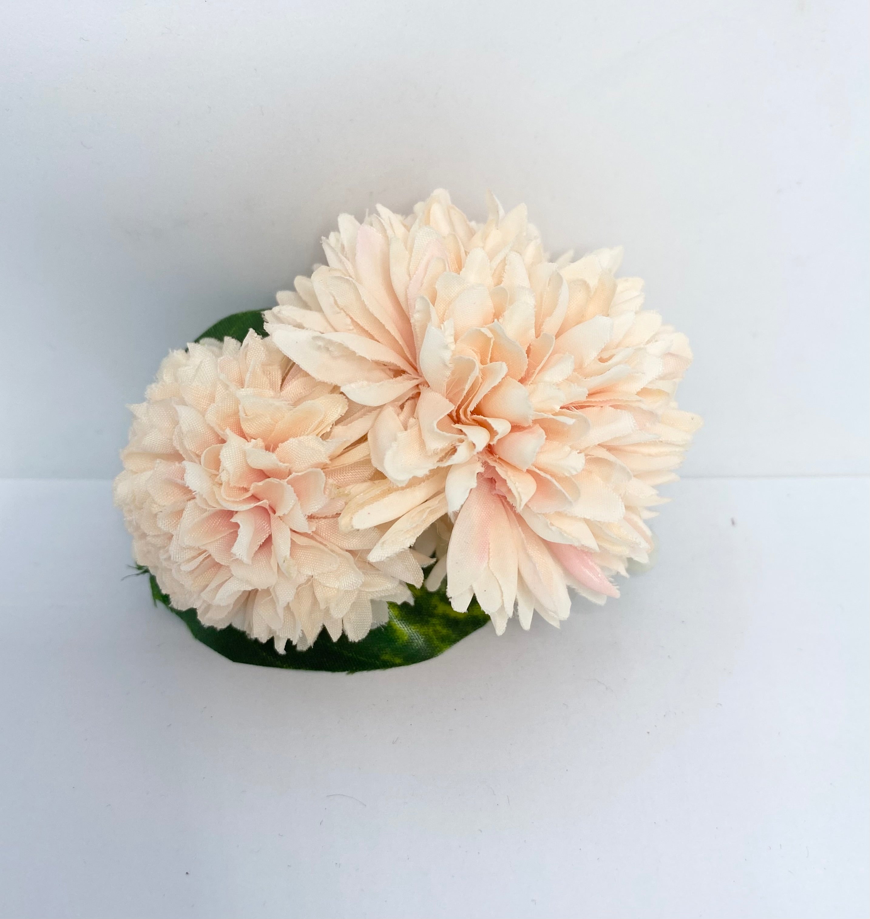 Soft peach pom pom vintage style flower clip . 1940s/1950s pin-up hair flower