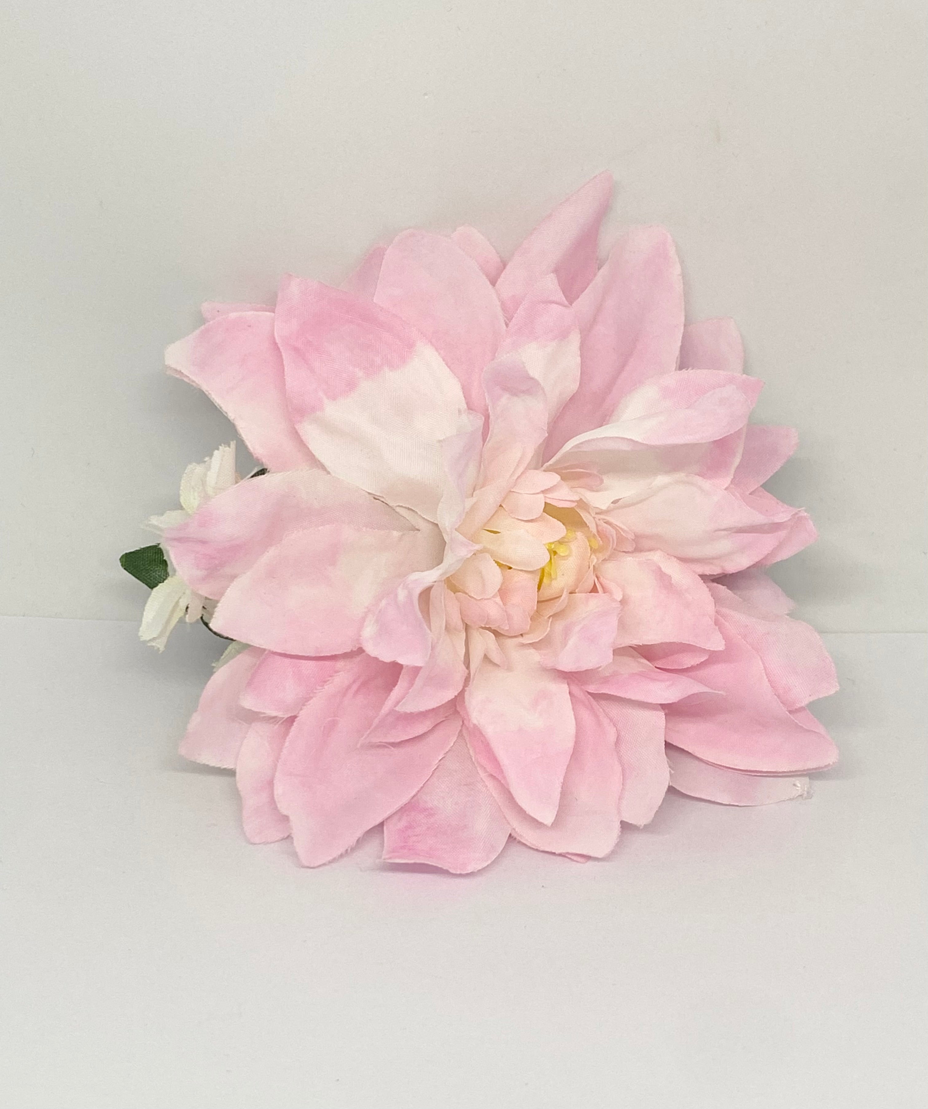  Water Lilly pale pink Vintage style pi-up hair flower . retro pink water lily hair flower with an alligator clip.