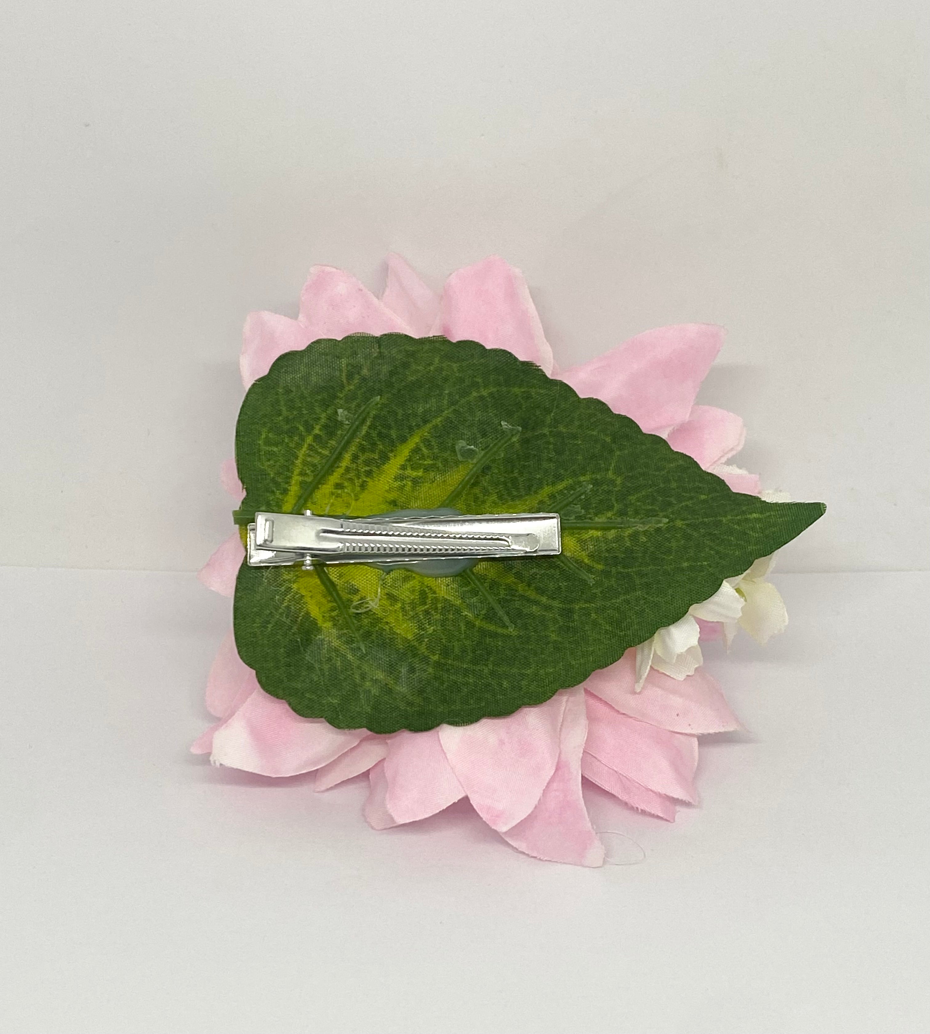 Water Lilly pale pink Vintage style pi-up hair flower . retro pink water lily hair flower with an alligator clip.