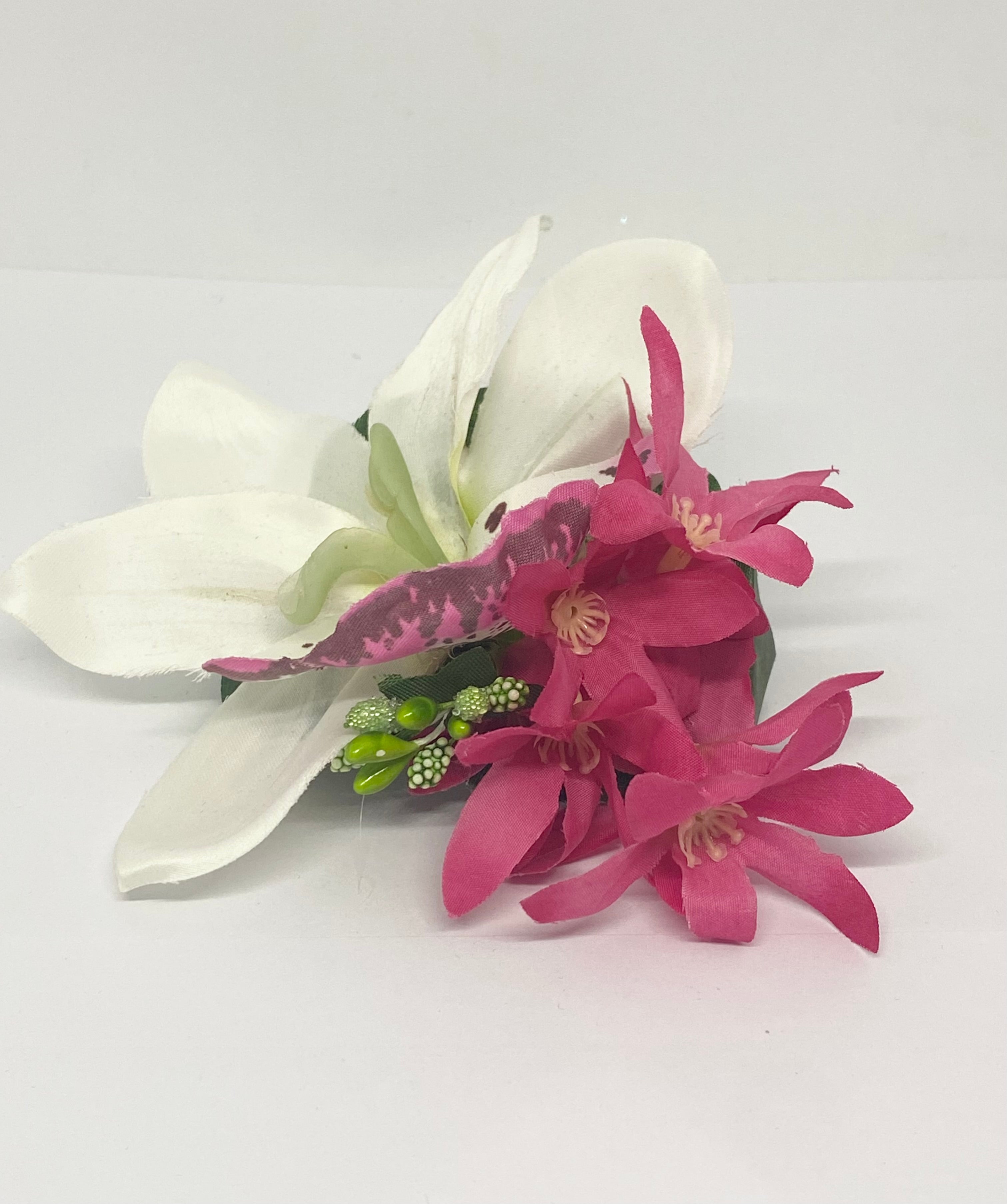White Orchid/hot pink 1940s/1950s vintage style Hair flower A hair flower clip with white orchid and hot pink spray